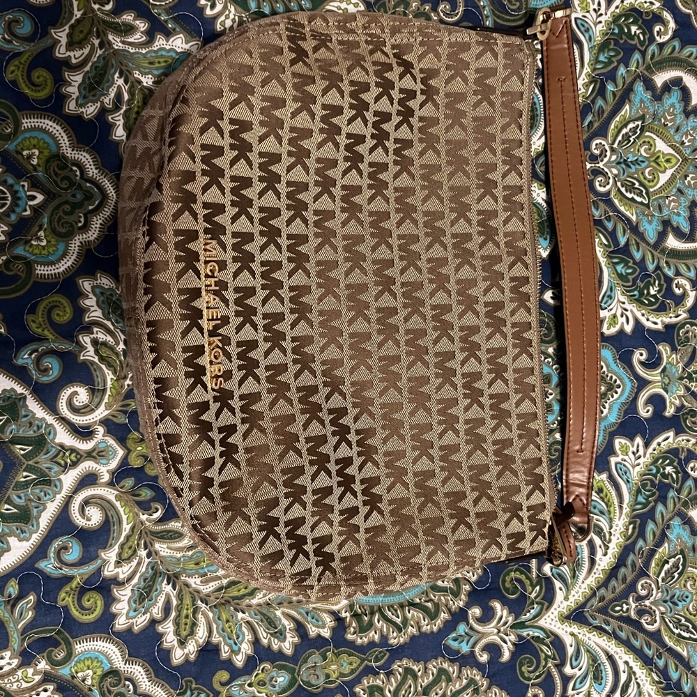 Michael Kors Tan and Cream Shoulder Bag